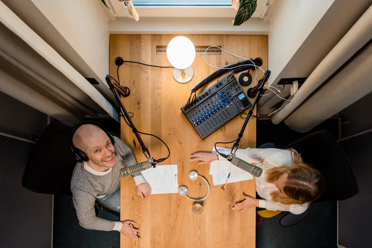 Podcast-Aufnahme im Studio von digital kompakt
